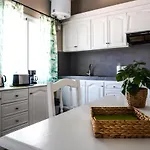 La Casita Del Sur, Абадес